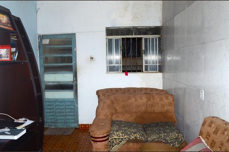 Sala de casa para alugar com 2 quartos, 160m² em Tupi, Belo Horizonte
