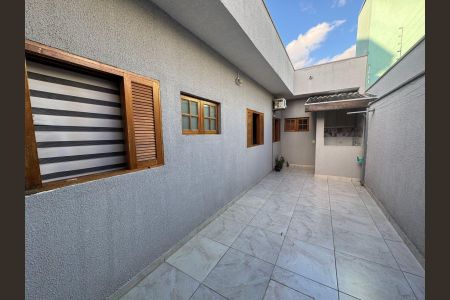 Casa para alugar com 120m², 3 quartos e 3 vagas Casa para alugar com 120m², 3 quartos e 3 vagasÁrea externa