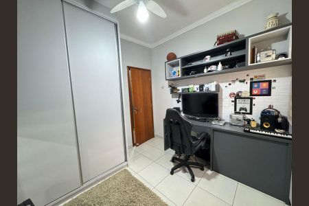 Casa para alugar com 120m², 3 quartos e 3 vagas Casa para alugar com 120m², 3 quartos e 3 vagasQuarto