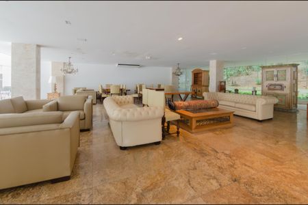 Apartamento para alugar com 137m², 3 quartos e 1 vaga Apartamento para alugar com 137m², 3 quartos e 1 vagaÁrea comum - Salão de festas