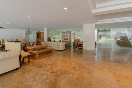 Apartamento para alugar com 137m², 3 quartos e 1 vaga Apartamento para alugar com 137m², 3 quartos e 1 vagaÁrea comum - Salão de festas