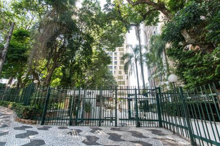 Apartamento para alugar com 137m², 3 quartos e 1 vaga Apartamento para alugar com 137m², 3 quartos e 1 vagaFachada
