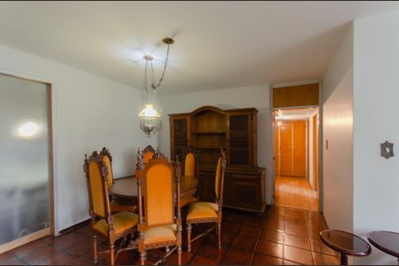 Apartamento para alugar com 137m², 3 quartos e 1 vaga Apartamento para alugar com 137m², 3 quartos e 1 vagaSala