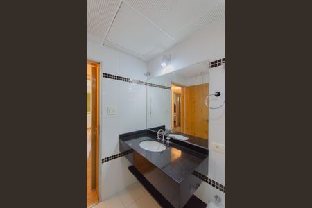 Apartamento para alugar com 137m², 3 quartos e 1 vaga Apartamento para alugar com 137m², 3 quartos e 1 vagaBanheiro Social