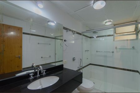 Apartamento para alugar com 137m², 3 quartos e 1 vaga Apartamento para alugar com 137m², 3 quartos e 1 vagaBanheiro Social