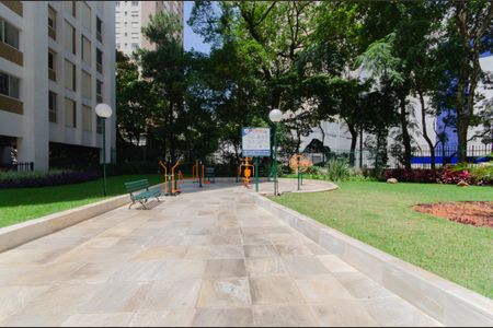 Apartamento para alugar com 137m², 3 quartos e 1 vaga Apartamento para alugar com 137m², 3 quartos e 1 vagaÁrea comum - Academia Ao Ar Livre