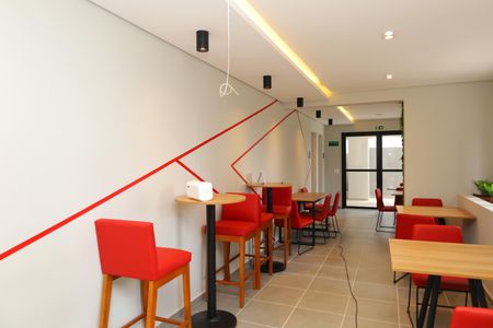 Apartamento para alugar com 38m², 2 quartos e sem vagaÁrea comum - Salão de festas