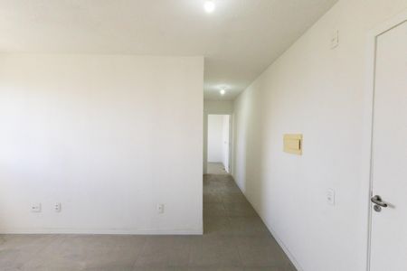 Sala de apartamento para alugar com 2 quartos, 45m² em Usina Piratininga, São Paulo