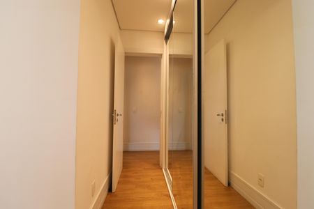 Apartamento para alugar com 115m², 3 quartos e 2 vagasCloset Quarto 1 suíte