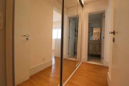 Apartamento para alugar com 115m², 3 quartos e 2 vagasCloset Quarto 1 suíte