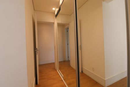 Apartamento para alugar com 115m², 3 quartos e 2 vagasCloset Quarto 1 suíte
