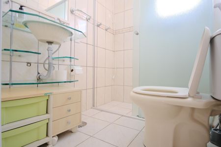 Apartamento à venda com 74m², 3 quartos e 1 vagaBanheiro da Suíte