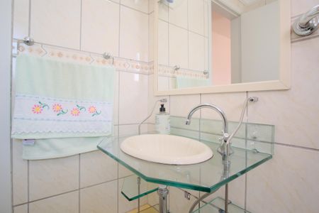 Apartamento à venda com 74m², 3 quartos e 1 vagaBanheiro da Suíte