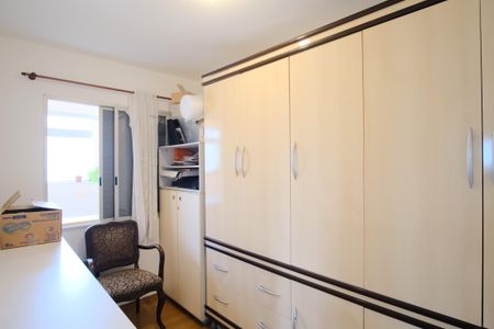 Apartamento à venda com 74m², 3 quartos e 1 vagaQuarto 2