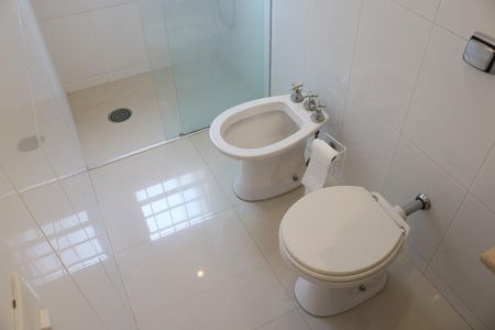 Casa para alugar com 250m², 4 quartos e 2 vagasBanheiro 4