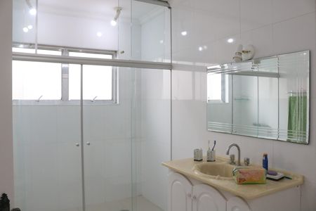 Casa à venda com 250m², 4 quartos e 2 vagasBanheiro 3
