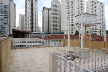Casa para alugar com 250m², 4 quartos e 2 vagasCobertura