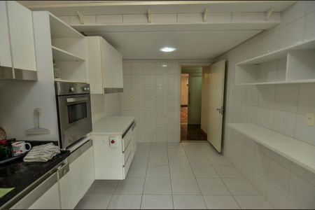 Apartamento à venda com 114m², 2 quartos e sem vagaCozinha
