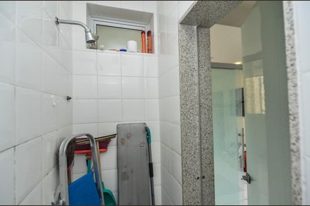 Apartamento à venda com 114m², 2 quartos e sem vagaBanheiro de Serviço