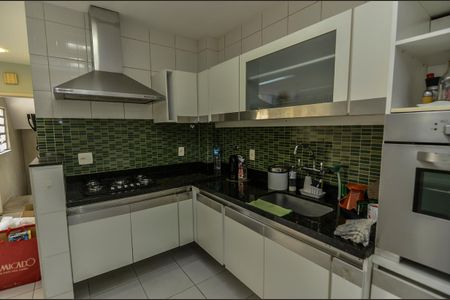 Apartamento à venda com 114m², 2 quartos e sem vagaCozinha