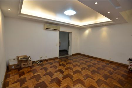 Apartamento à venda com 114m², 2 quartos e sem vagaSala