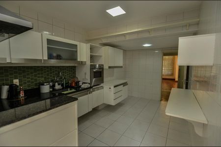 Apartamento à venda com 114m², 2 quartos e sem vagaCozinha