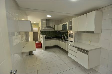 Apartamento à venda com 114m², 2 quartos e sem vagaCozinha
