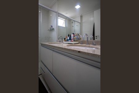 Apartamento à venda com 142m², 3 quartos e 2 vagasBanheiro Suíte 2