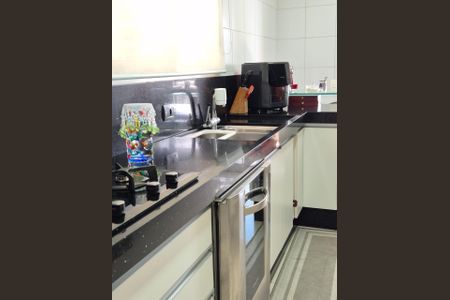 Apartamento para alugar com 150m², 3 quartos e 2 vagas Apartamento para alugar com 150m², 3 quartos e 2 vagasCozinha