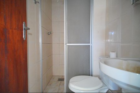 Banheiro de kitnet/studio para alugar com 1 quarto, 35m² em Cristo Rei, São Leopoldo