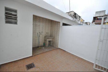 Casa para alugar com 110m², 2 quartos e 1 vagaQuintal