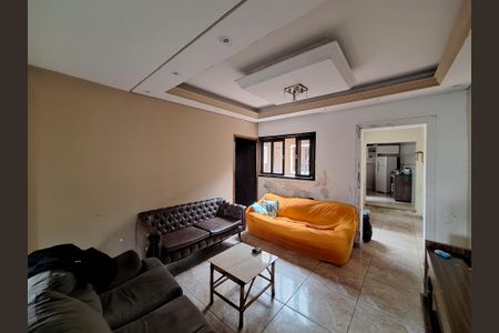 Casa para alugar com 240m², 3 quartos e 2 vagas Casa para alugar com 240m², 3 quartos e 2 vagasSala