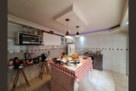 Casa para alugar com 240m², 3 quartos e 2 vagas Casa para alugar com 240m², 3 quartos e 2 vagasCozinha