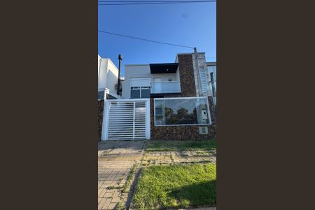 Casa à venda com 90m², 2 quartos e 3 vagasFachada