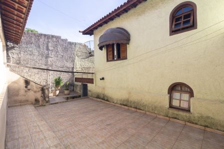 Casa para alugar com 90m², 2 quartos e sem vagaÁrea externa