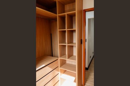 Apartamento à venda com 64m², 2 quartos e 1 vagaCloset