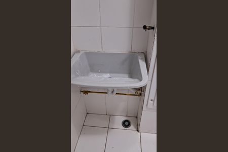 Área de serviço de apartamento para alugar com 2 quartos, 45m² em Jardim Guilhermino, Guarulhos