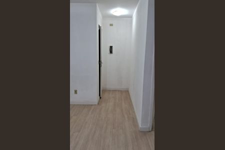 Sala de apartamento para alugar com 2 quartos, 45m² em Jardim Guilhermino, Guarulhos