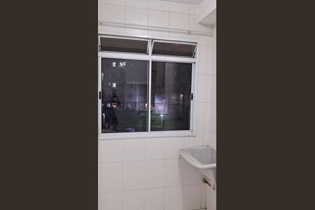 Área de serviço de apartamento para alugar com 2 quartos, 45m² em Jardim Guilhermino, Guarulhos