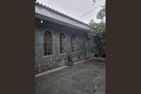 Casa para alugar com 2 quartos, 140m² em Vila Romero, São Paulo