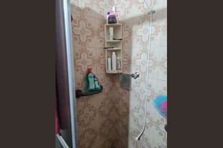 Banheiro de casa para alugar com 2 quartos, 140m² em Vila Romero, São Paulo