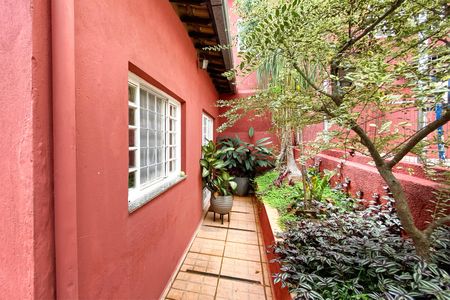 Casa à venda com 360m², 3 quartos e 4 vagasEntrada