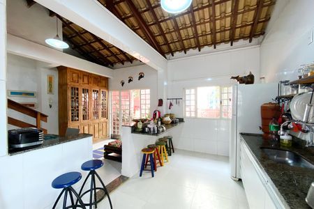 Casa à venda com 360m², 3 quartos e 4 vagasCozinha