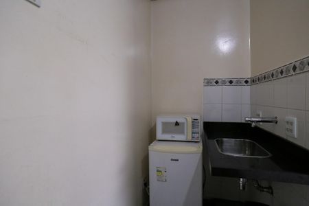 Kitnet de casa para alugar com 1 quarto, 10m² em Lourdes, Belo Horizonte