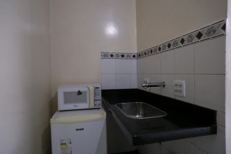 Kitnet de casa para alugar com 1 quarto, 10m² em Lourdes, Belo Horizonte