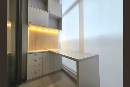 Studio para alugar com 29m², 1 quarto e sem vaga Studio para alugar com 29m², 1 quarto e sem vagaVaranda