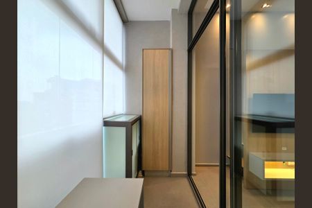 Studio para alugar com 29m², 1 quarto e sem vaga Studio para alugar com 29m², 1 quarto e sem vagaVaranda