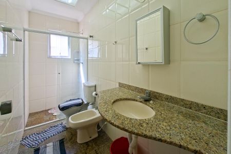 Apartamento para alugar com 75m², 3 quartos e 1 vaga Apartamento para alugar com 75m², 3 quartos e 1 vagaBanheiro da Suíte