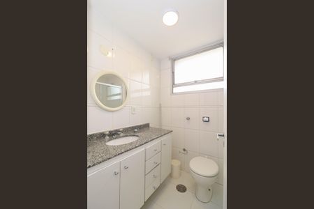 Apartamento à venda com 102m², 2 quartos e 1 vaga Apartamento à venda com 102m², 2 quartos e 1 vagaBanheiro