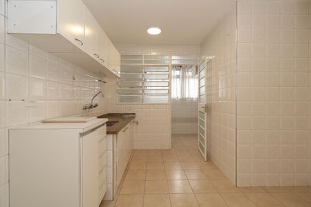 Apartamento à venda com 102m², 2 quartos e 1 vaga Apartamento à venda com 102m², 2 quartos e 1 vagaCozinha